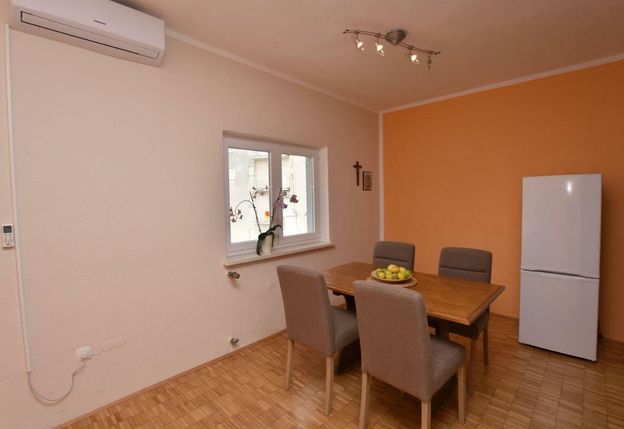 Apartments Jelka Primosten Bagian luar foto